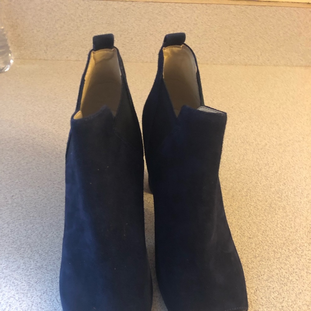 Open toes booties